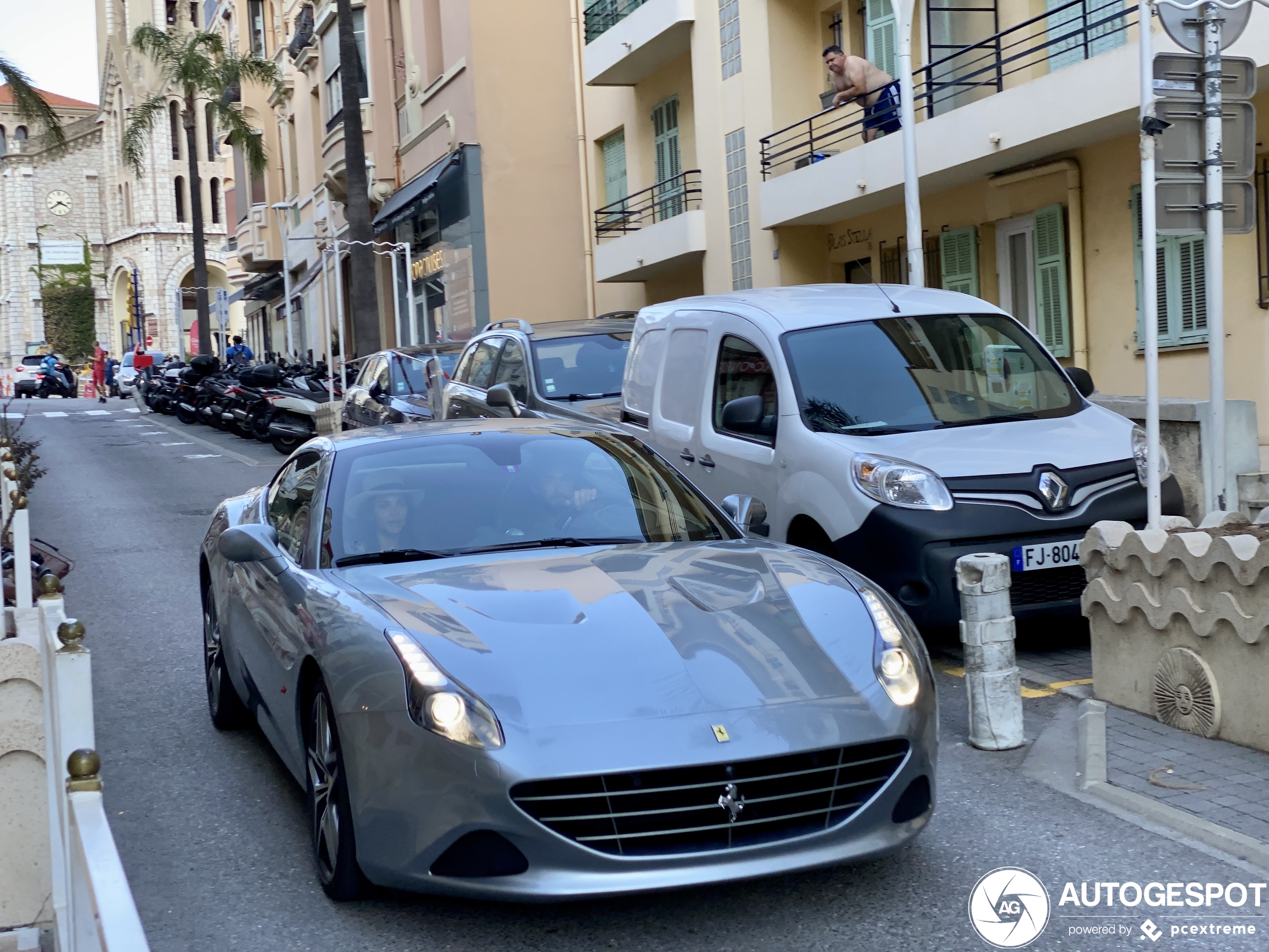 Ferrari California T