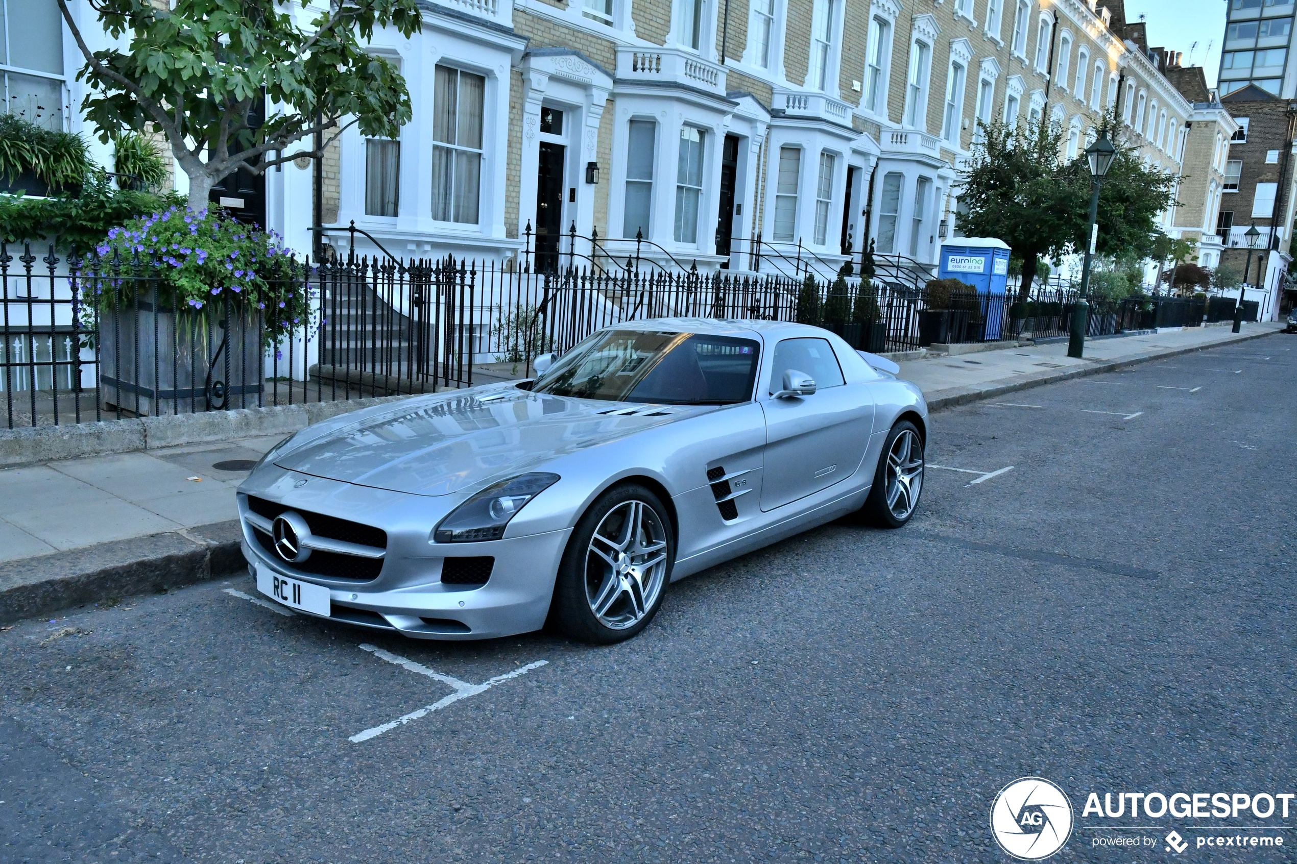 Mercedes-Benz SLS AMG