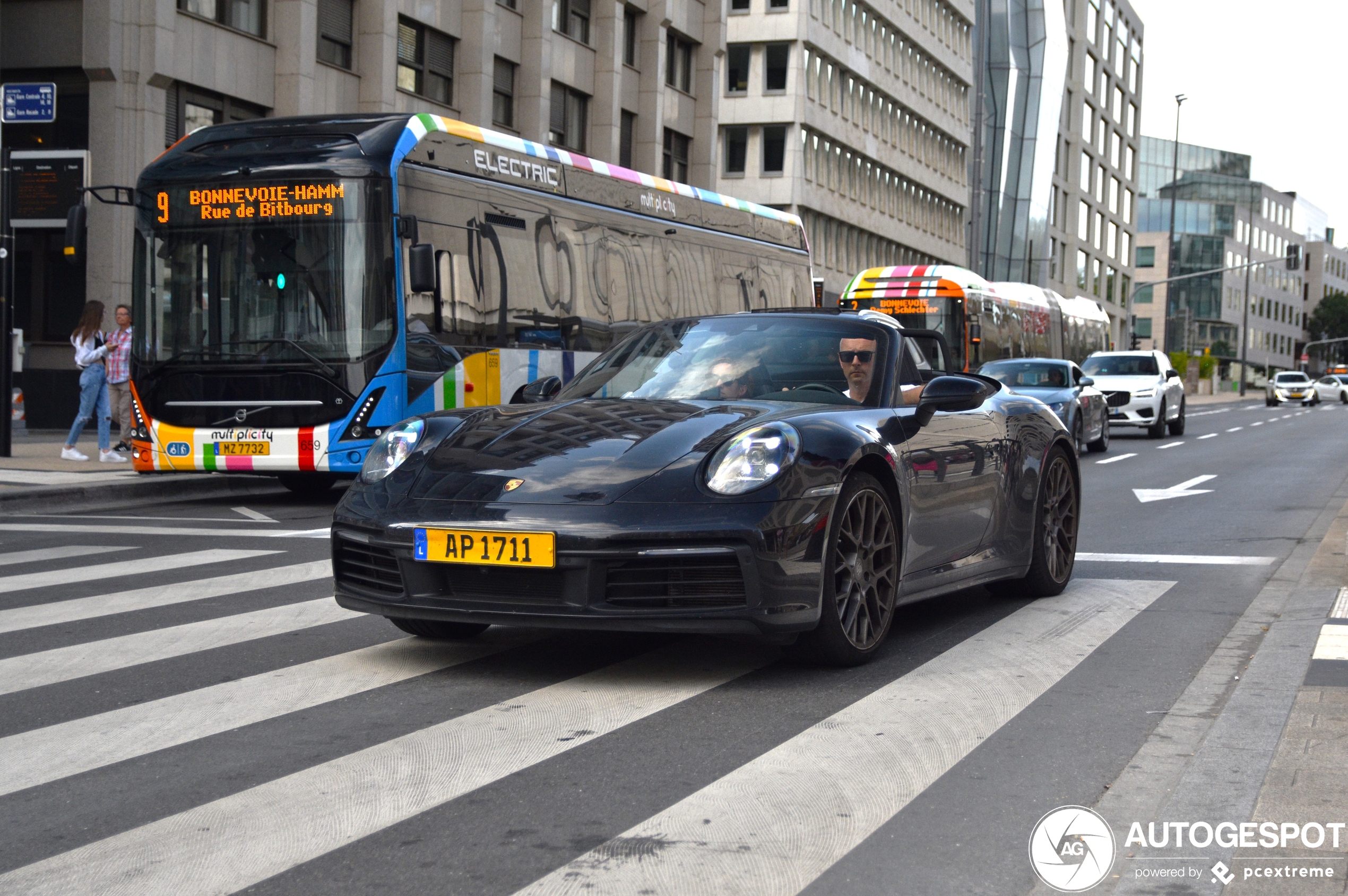 Porsche 992 Carrera 4S Cabriolet