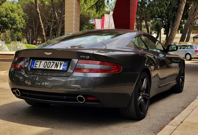 Aston Martin DB9