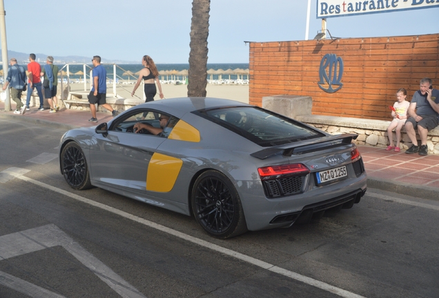 Audi R8 V10 Plus 2015