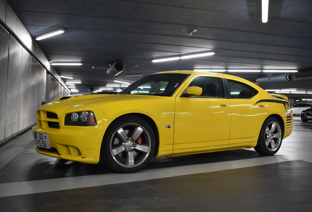 Dodge Charger SRT-8 Super Bee