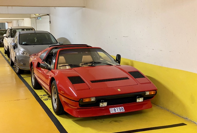 Ferrari 208 GTS Turbo