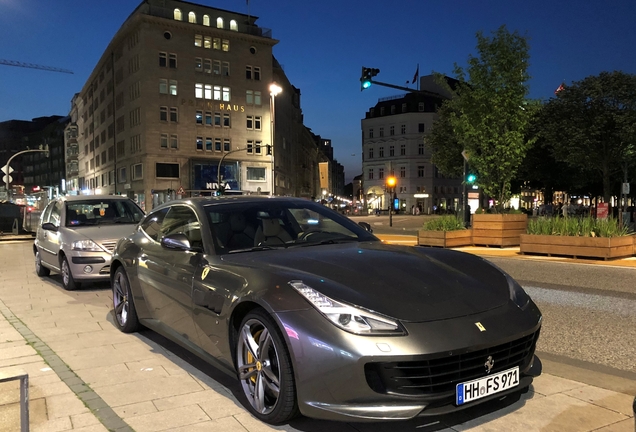 Ferrari GTC4Lusso