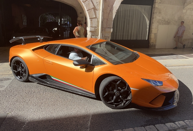 Lamborghini Huracán LP640-4 Performante