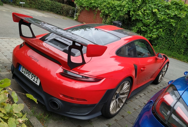 Porsche 991 GT2 RS Weissach Package