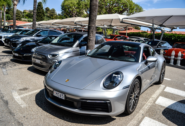 Porsche 992 Carrera 4S