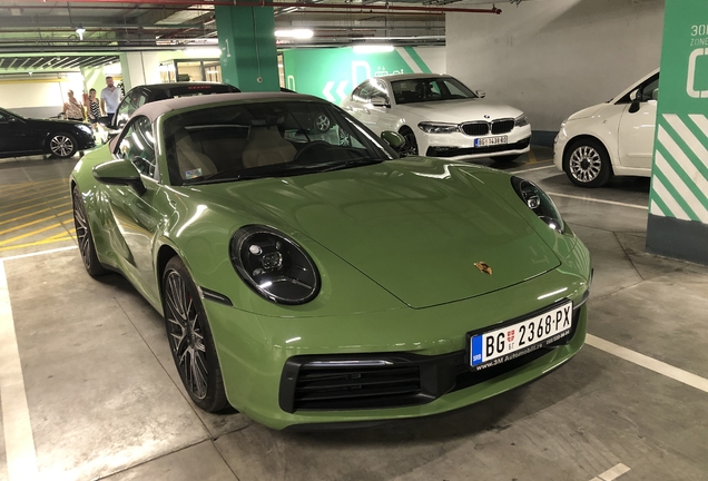 Porsche 992 Carrera 4S Cabriolet