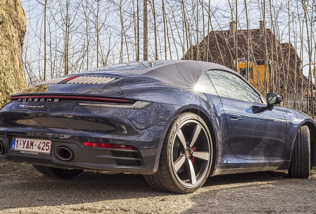 Porsche 992 Carrera 4S Cabriolet