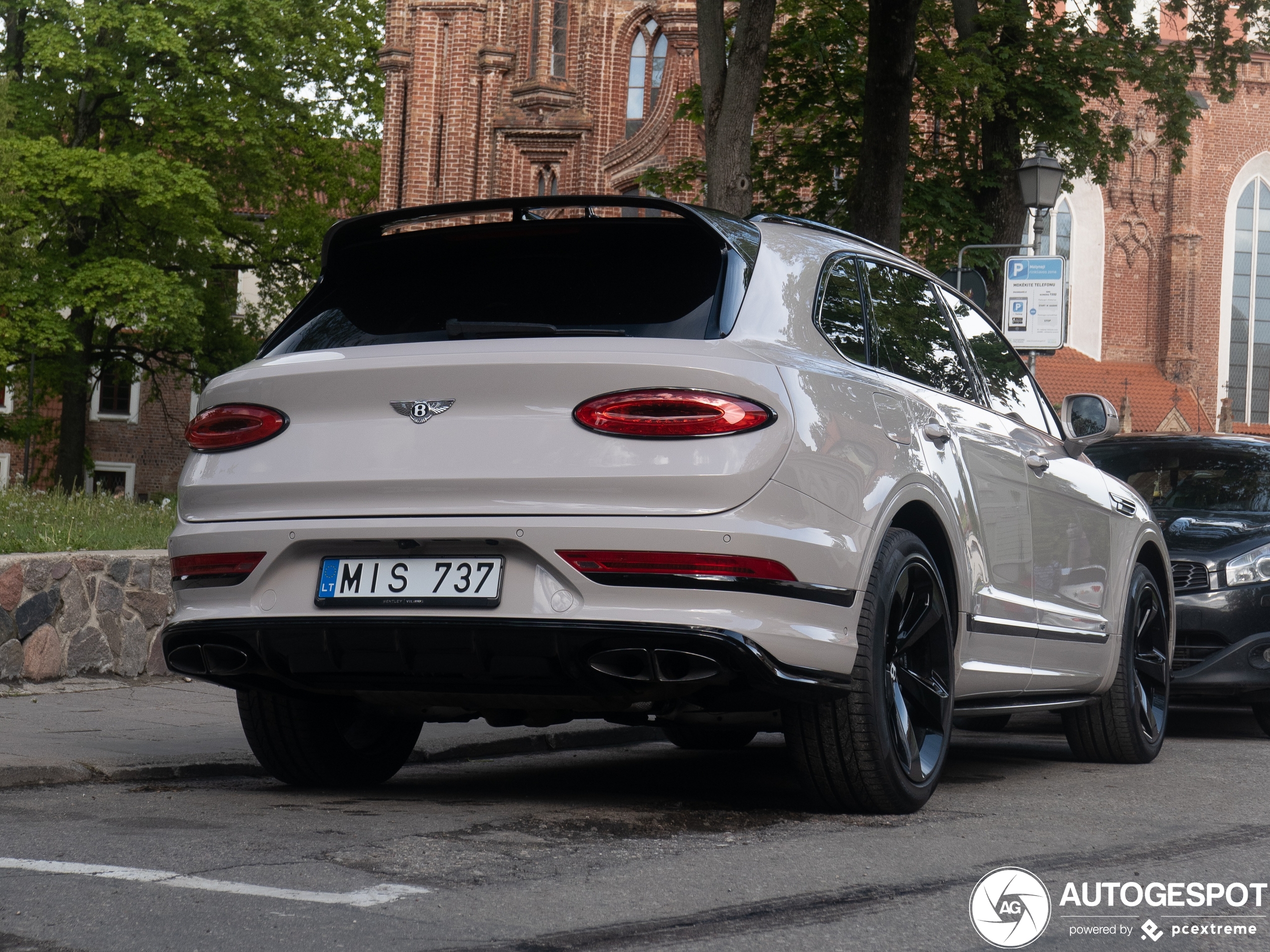 Bentley Bentayga V8 2021