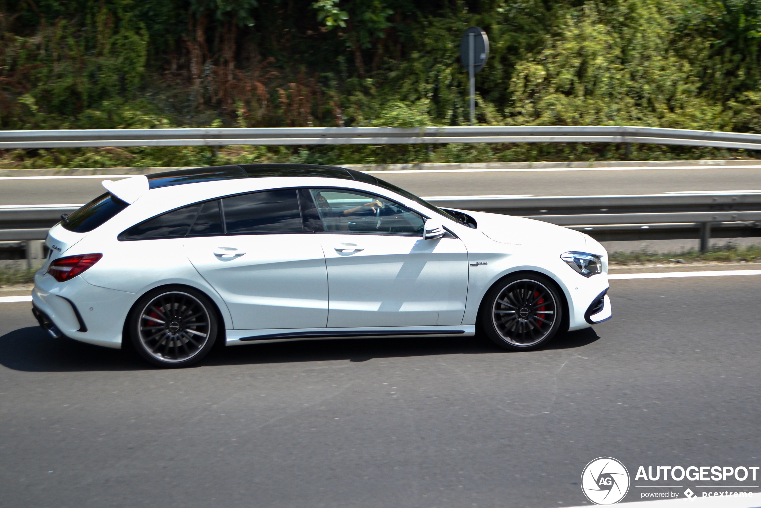 Mercedes-AMG CLA 45 Shooting Brake X117 2017