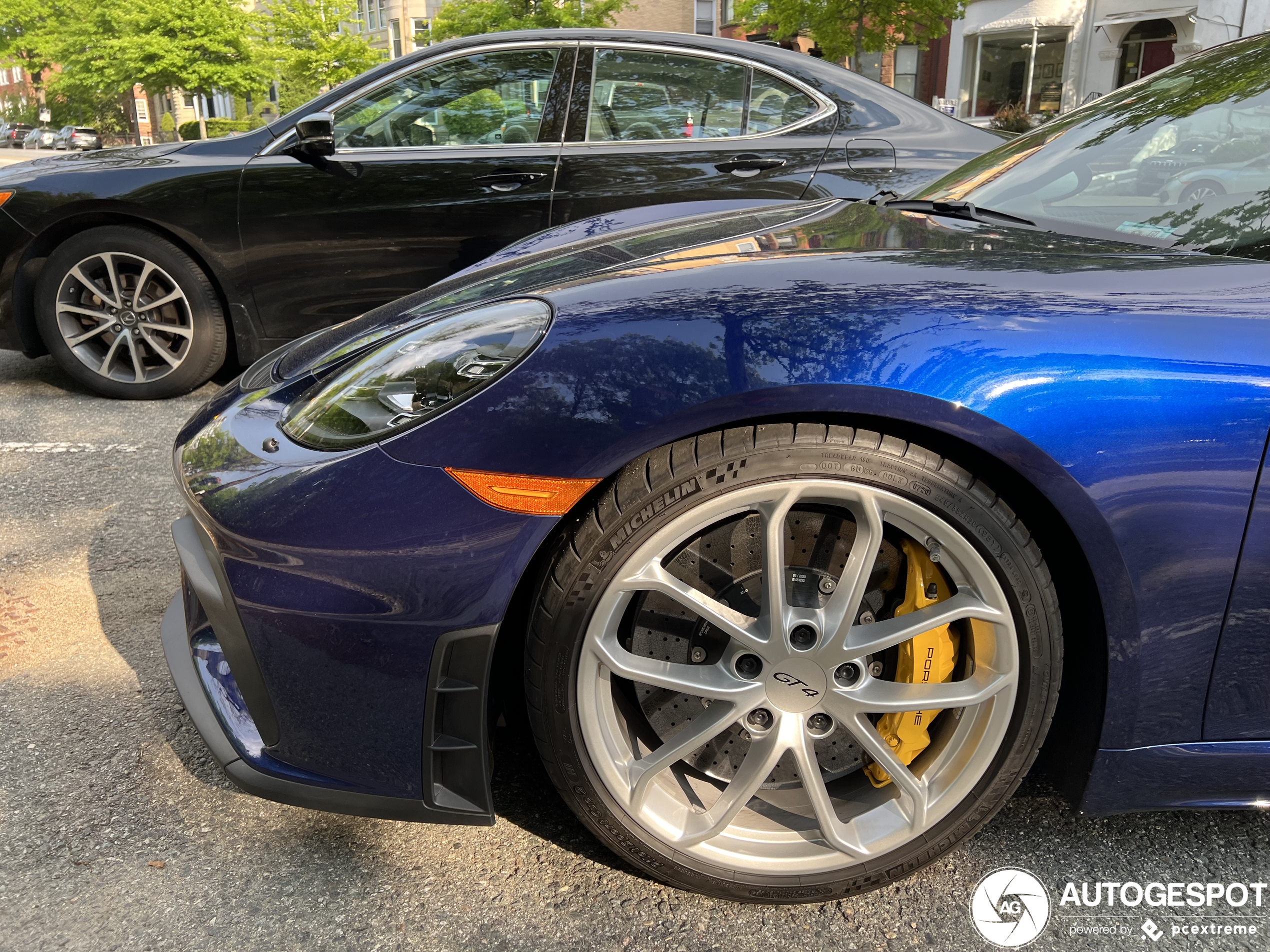 Porsche 718 Cayman GT4