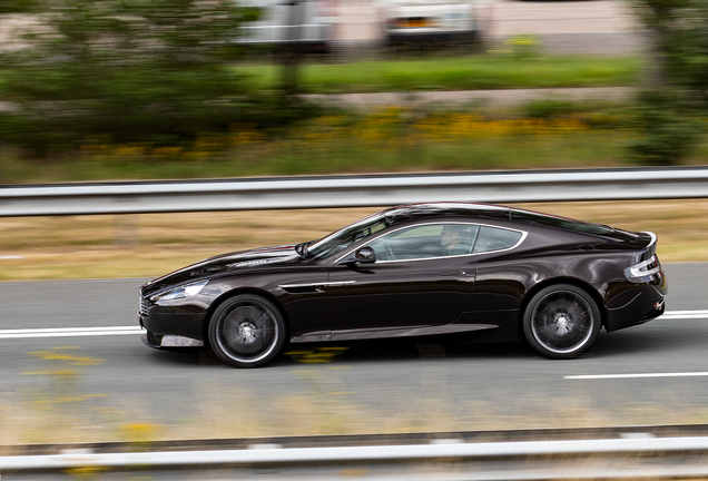 Aston Martin Virage 2011