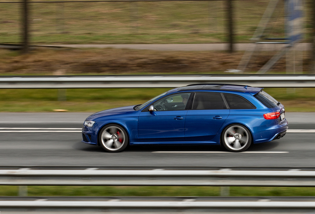 Audi RS4 Avant B8