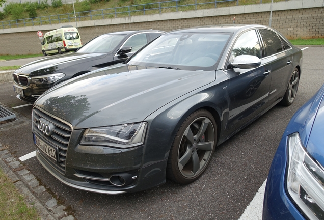 Audi S8 D4