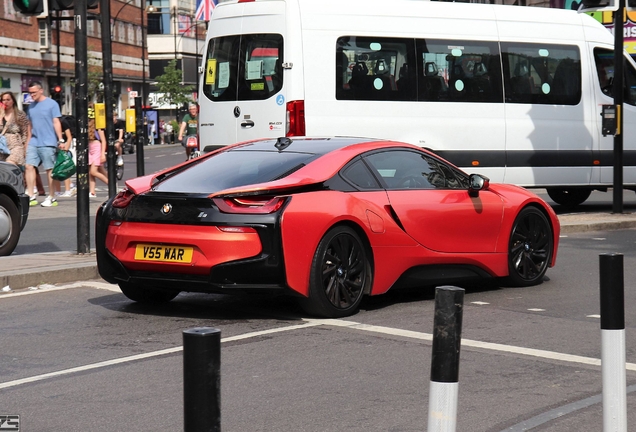 BMW i8