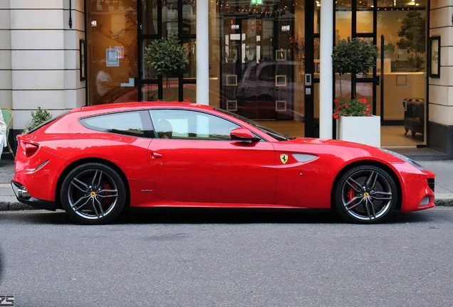 Ferrari FF