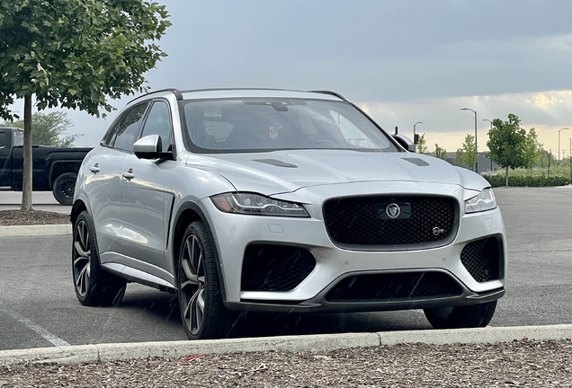 Jaguar F-PACE SVR