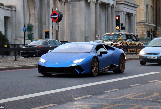 Lamborghini Huracán LP640-4 Performante