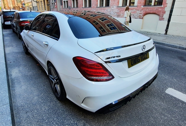 Mercedes-AMG C 63 S W205