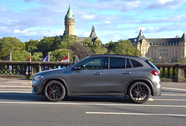 Mercedes-AMG GLA 45 S 4MATIC+ H247