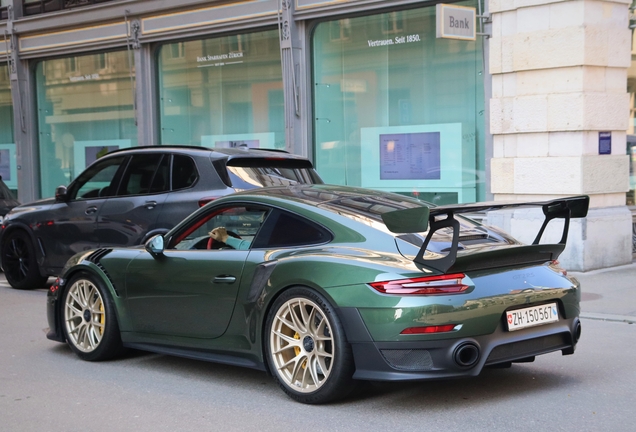 Porsche 991 GT2 RS Weissach Package