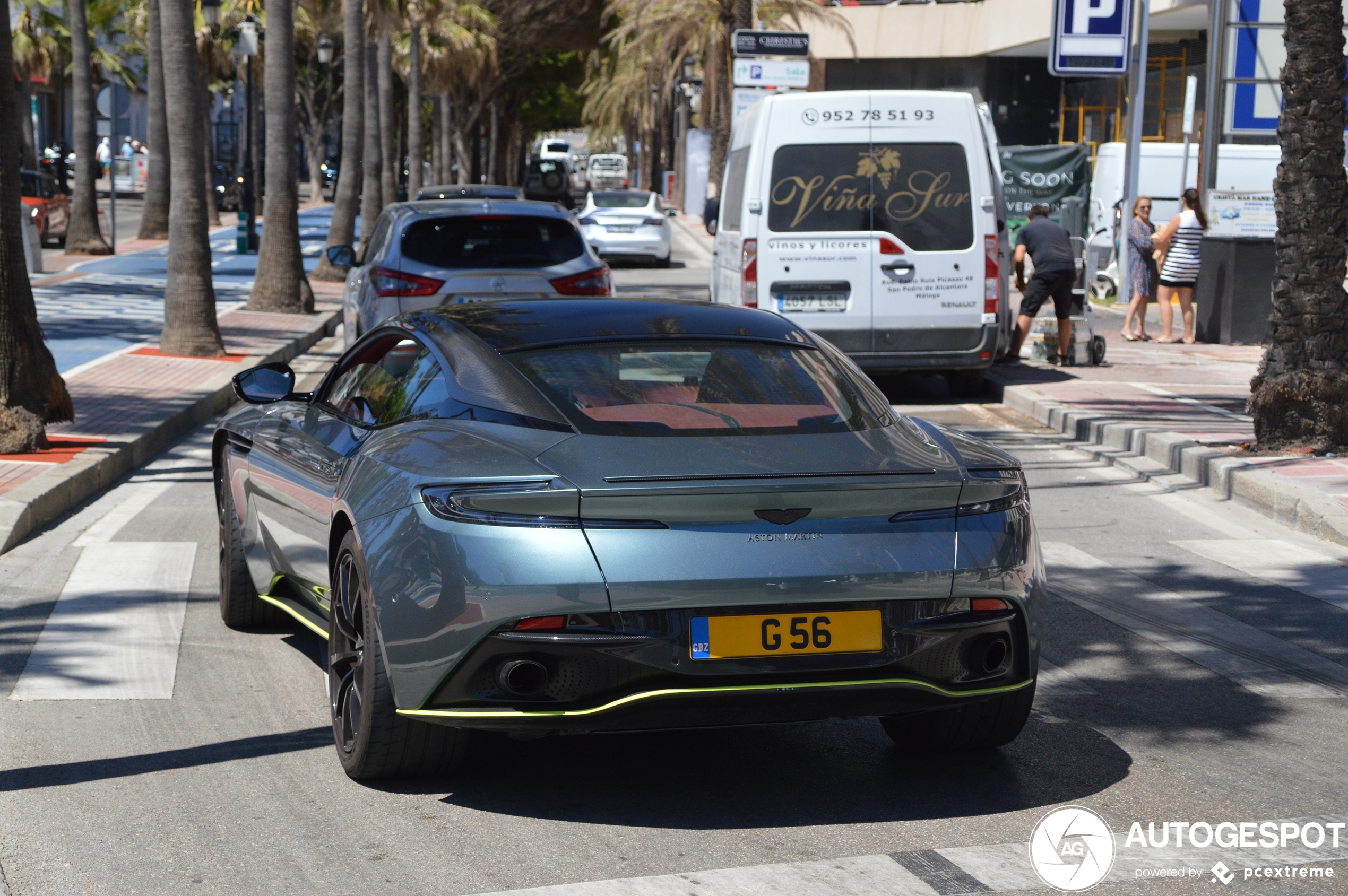 Aston Martin DB11 AMR