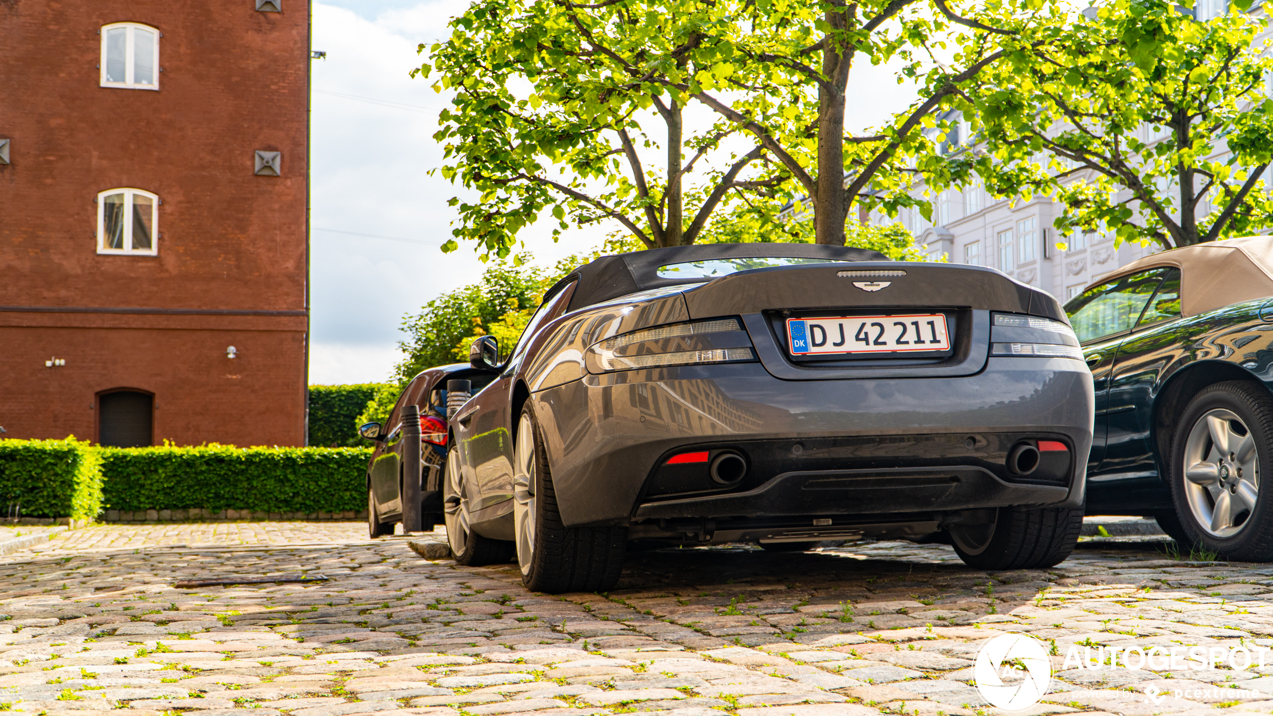 Aston Martin DB9 GT Volante 2016