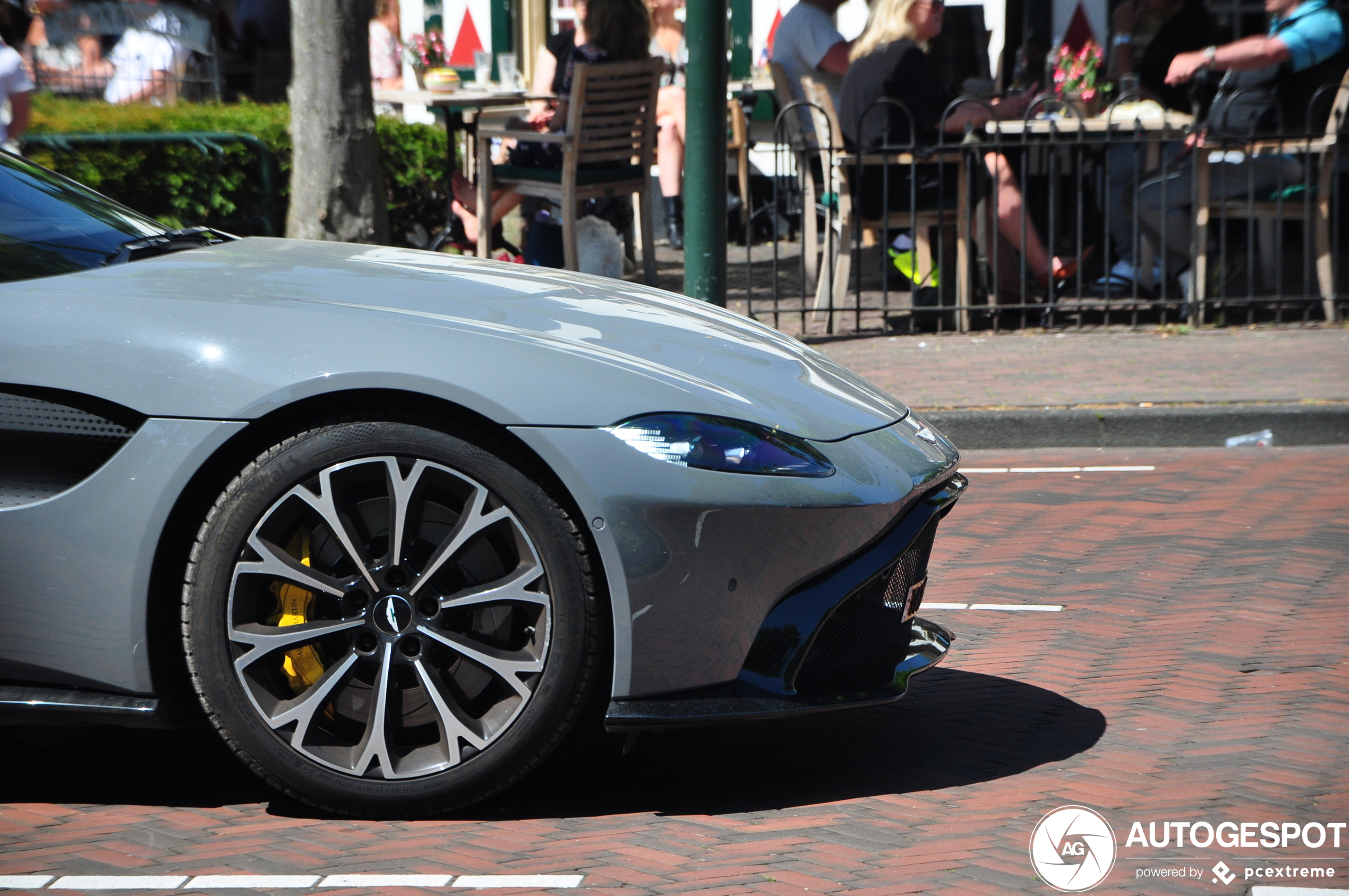 Aston Martin V8 Vantage 2018