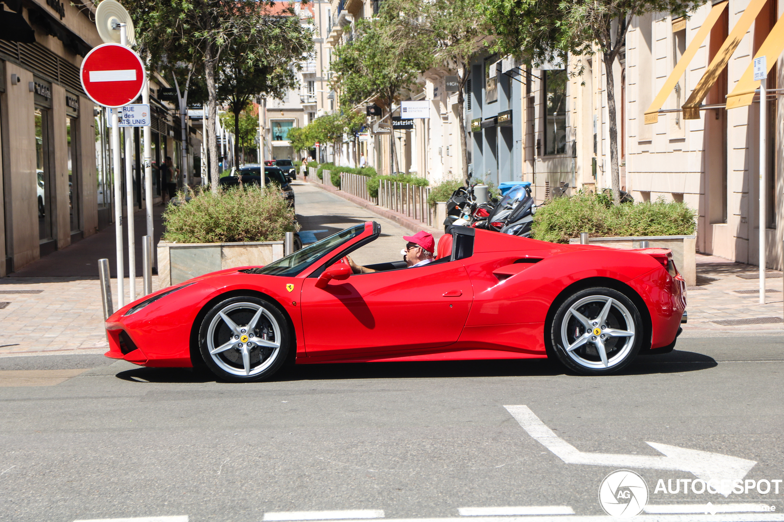 Ferrari 488 Spider