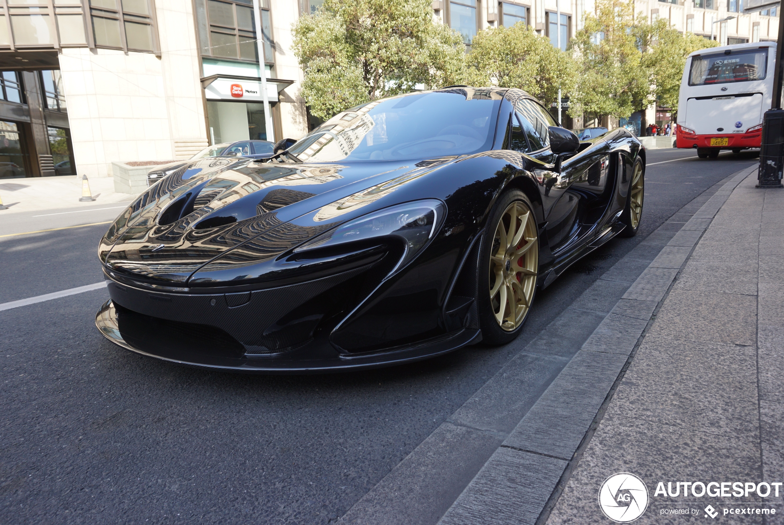 McLaren P1