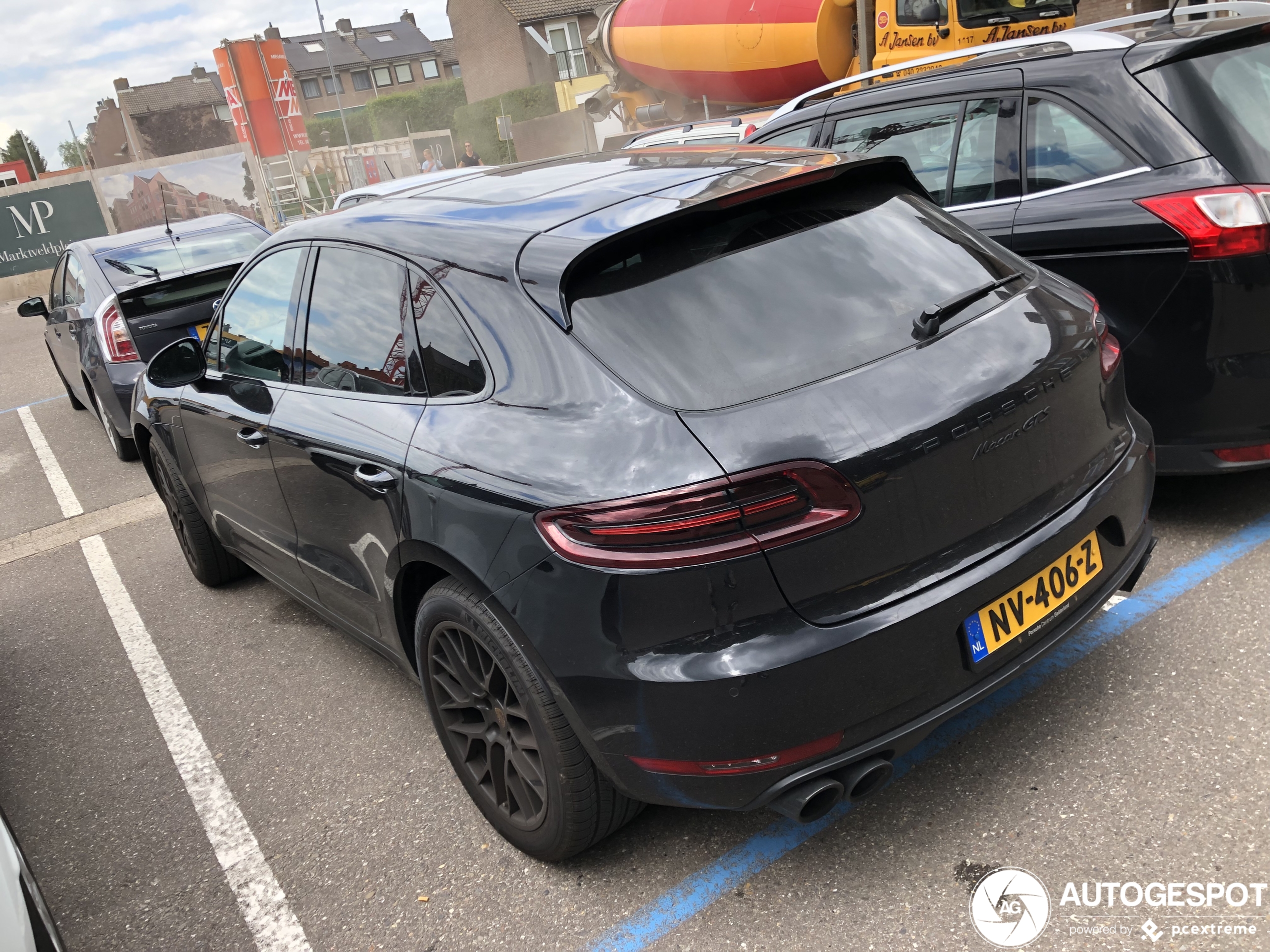 Porsche 95B Macan GTS