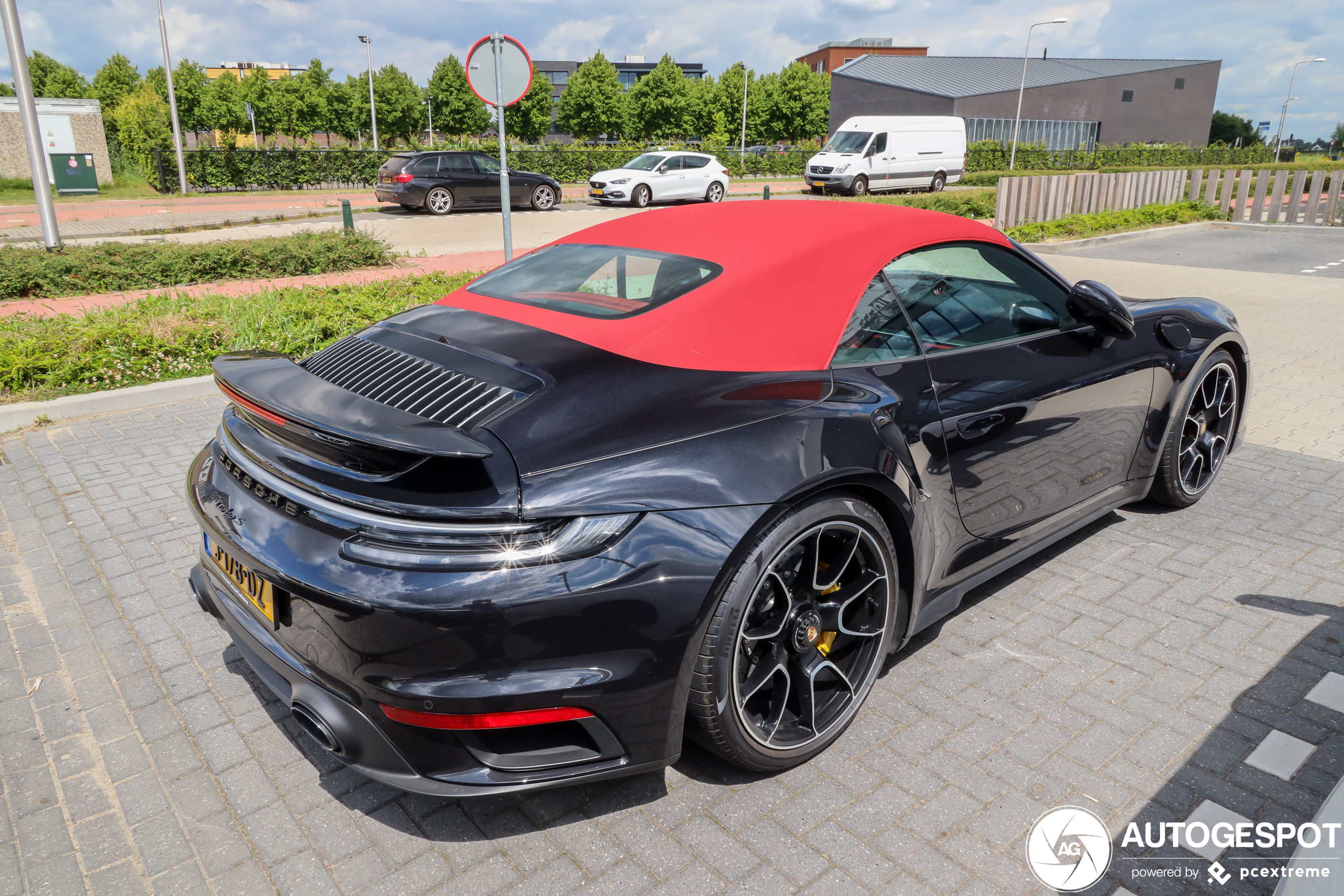 Porsche 992 Turbo S Cabriolet