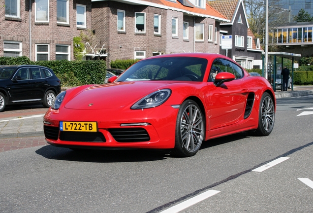 Porsche 718 Cayman S