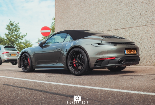 Porsche 992 Carrera 4 GTS Cabriolet