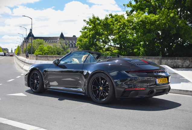 Porsche 992 Carrera 4S Cabriolet