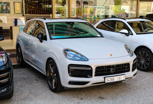 Porsche Cayenne Turbo S E-Hybrid