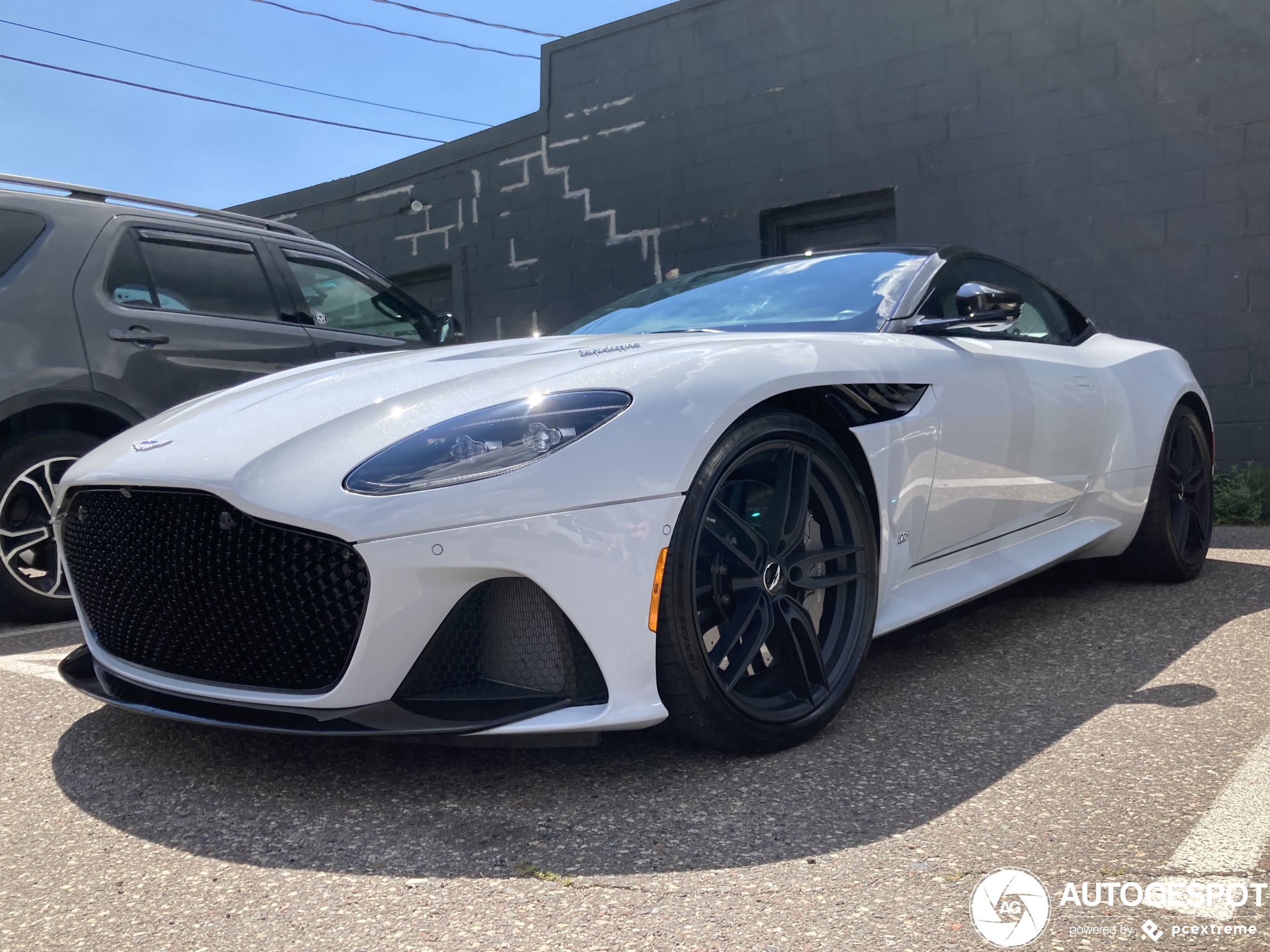 Aston Martin DBS Superleggera