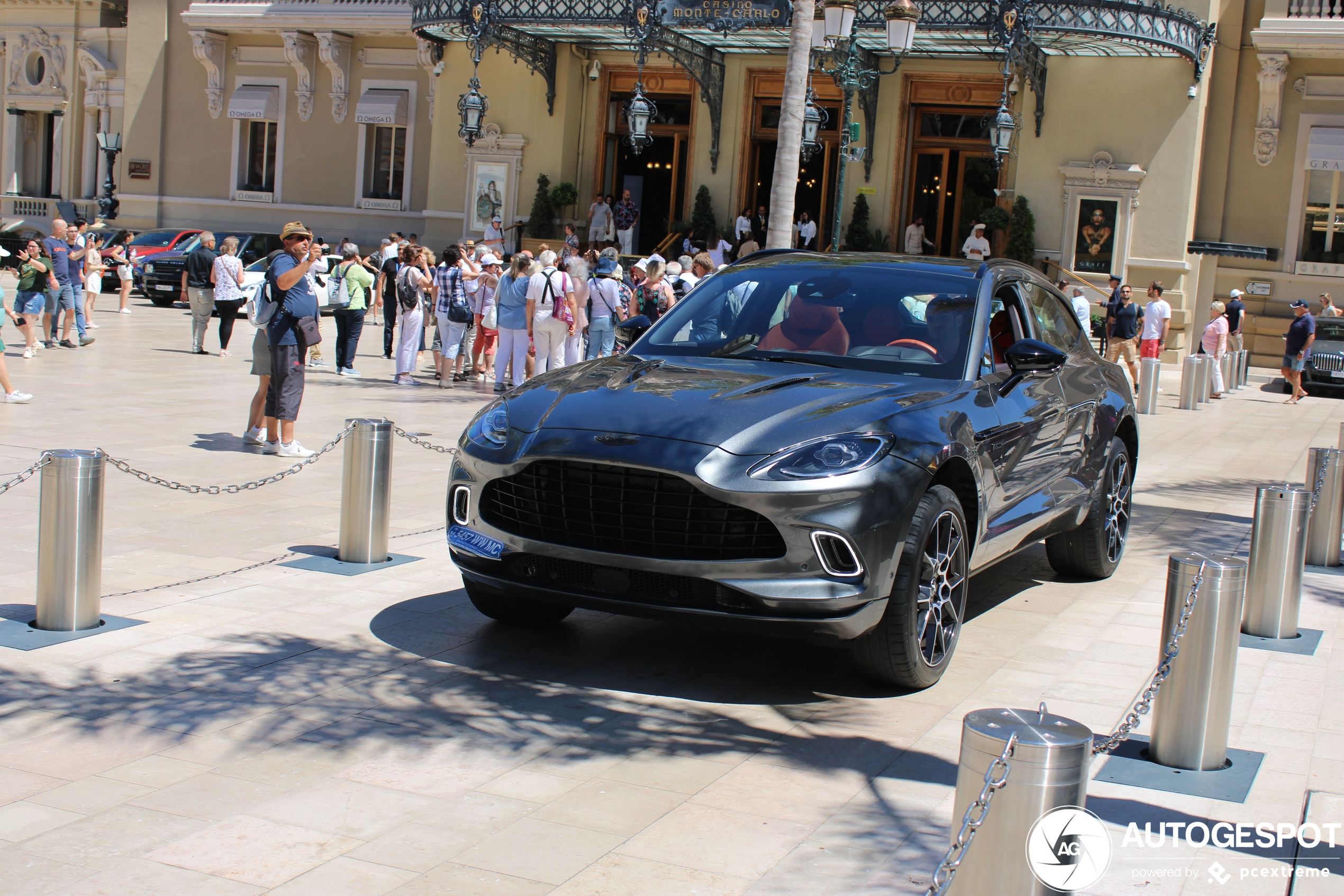 Aston Martin DBX