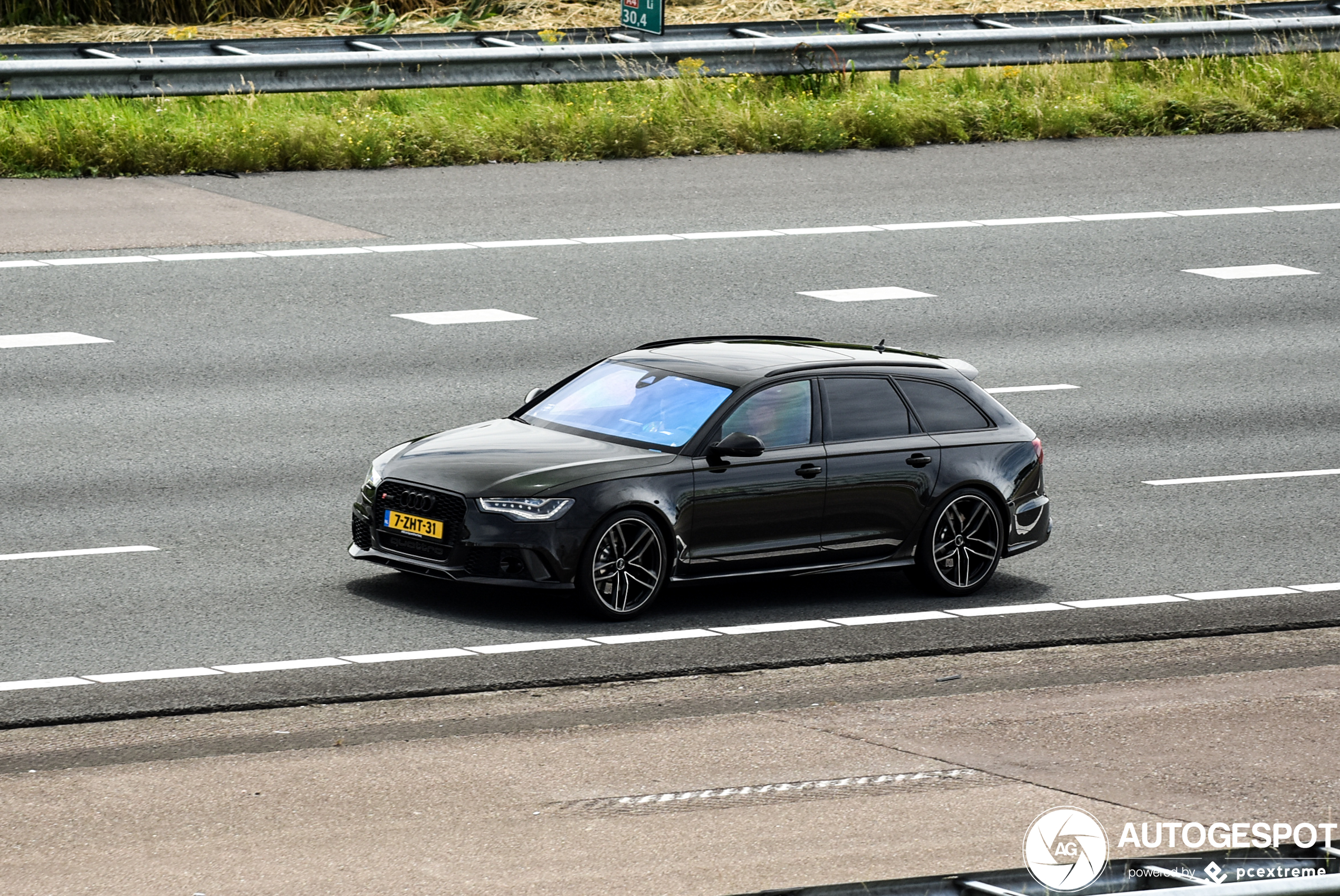 Audi RS6 Avant C7