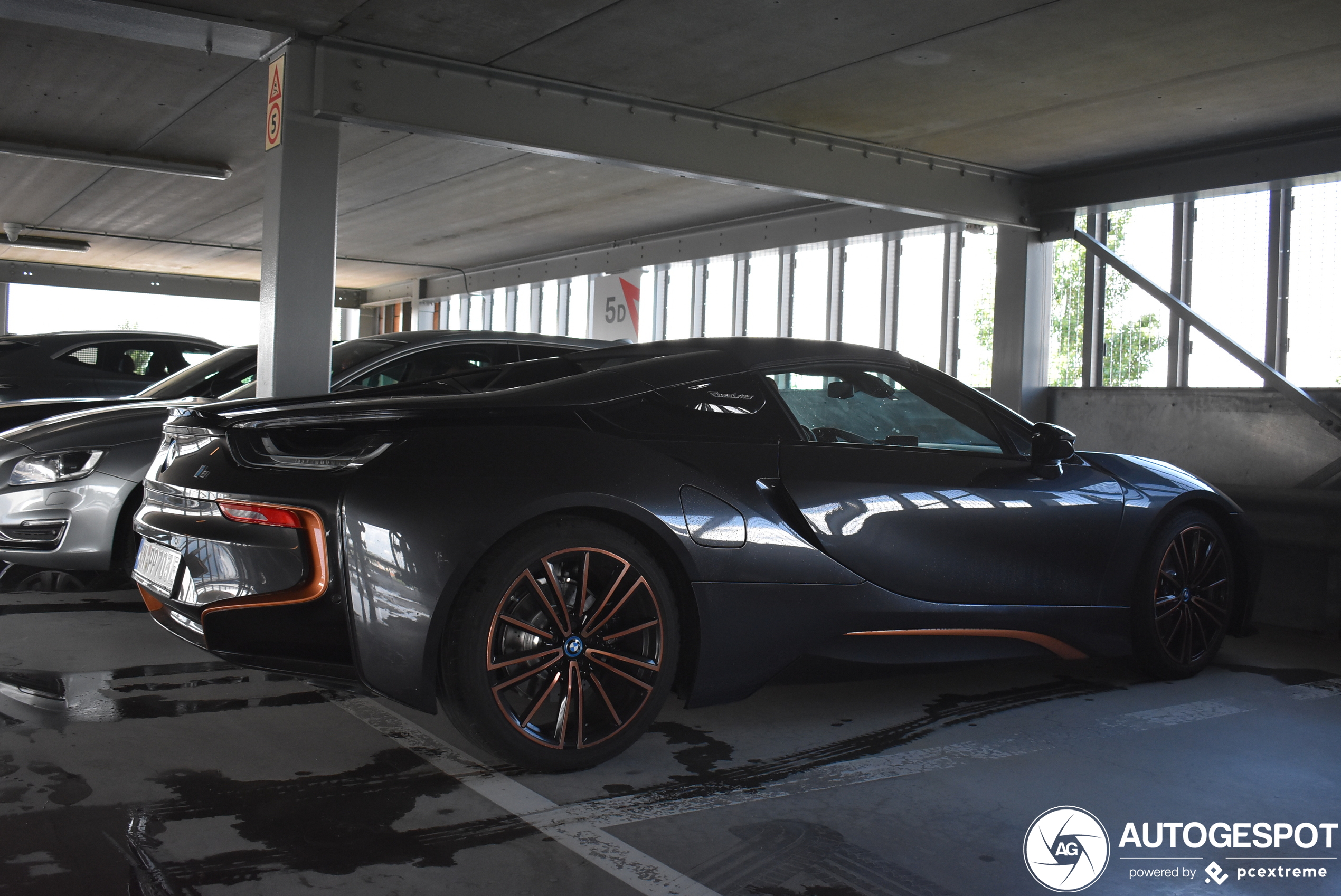 BMW i8 Roadster Ultimate Sophisto Edition