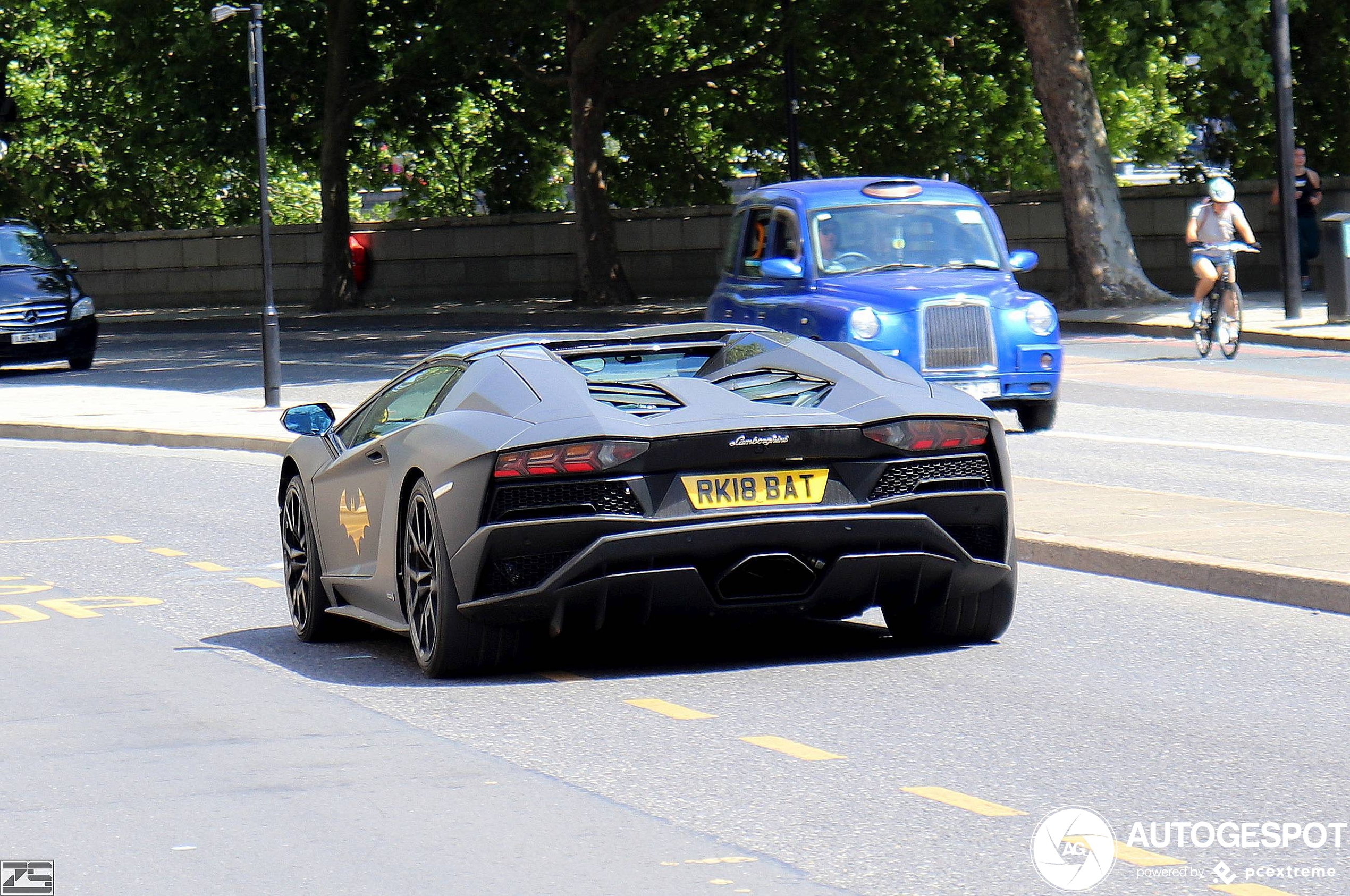 Lamborghini Aventador S LP740-4 Roadster