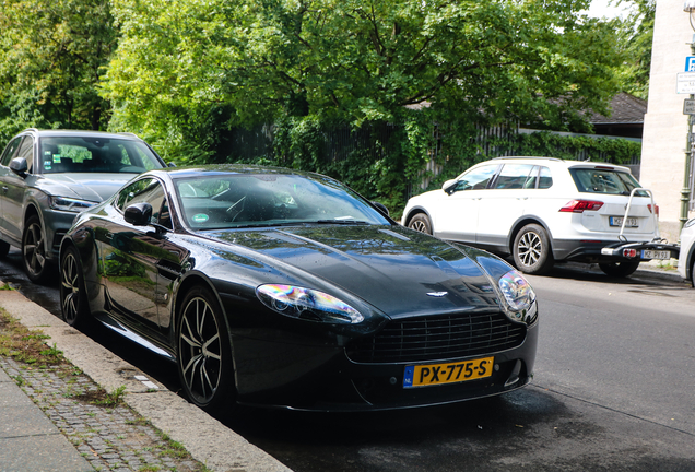 Aston Martin V8 Vantage S