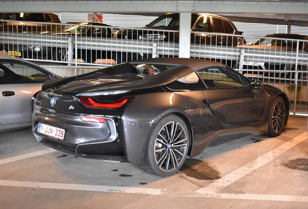 BMW i8 Roadster