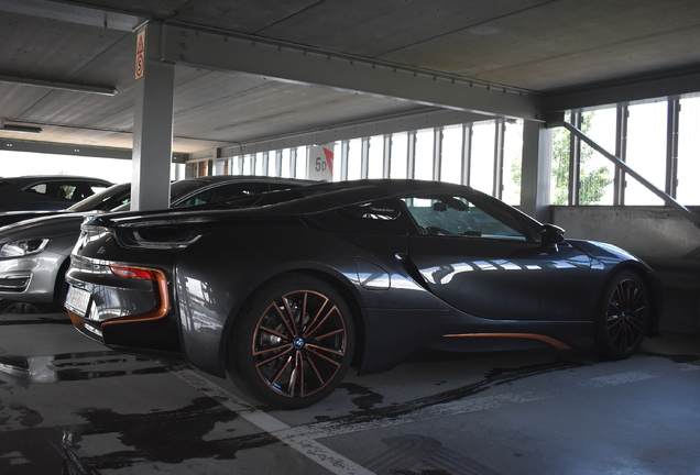 BMW i8 Roadster Ultimate Sophisto Edition