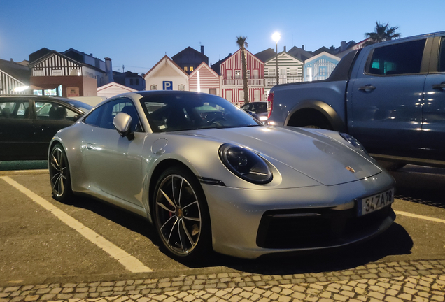 Porsche 992 Carrera 4S