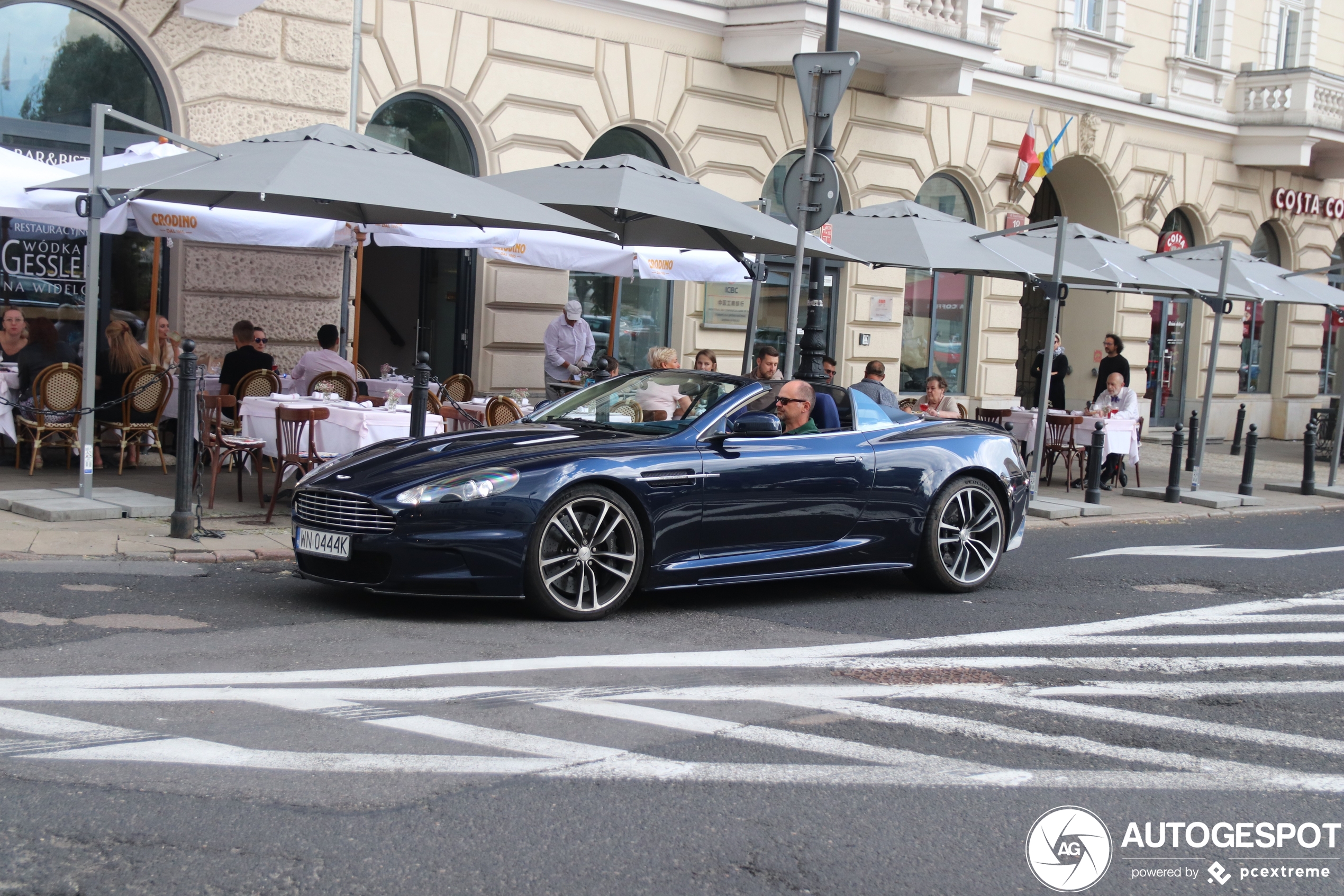 Aston Martin DBS Volante