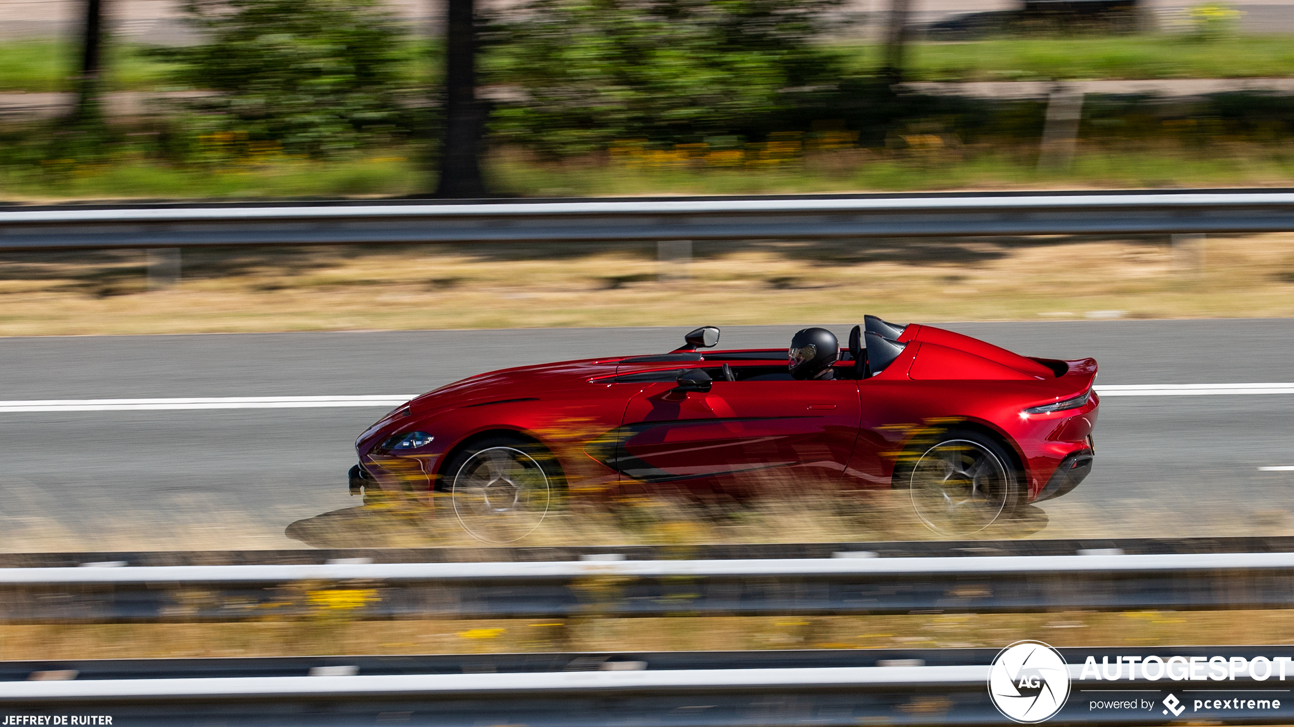 Aston Martin V12 Speedster