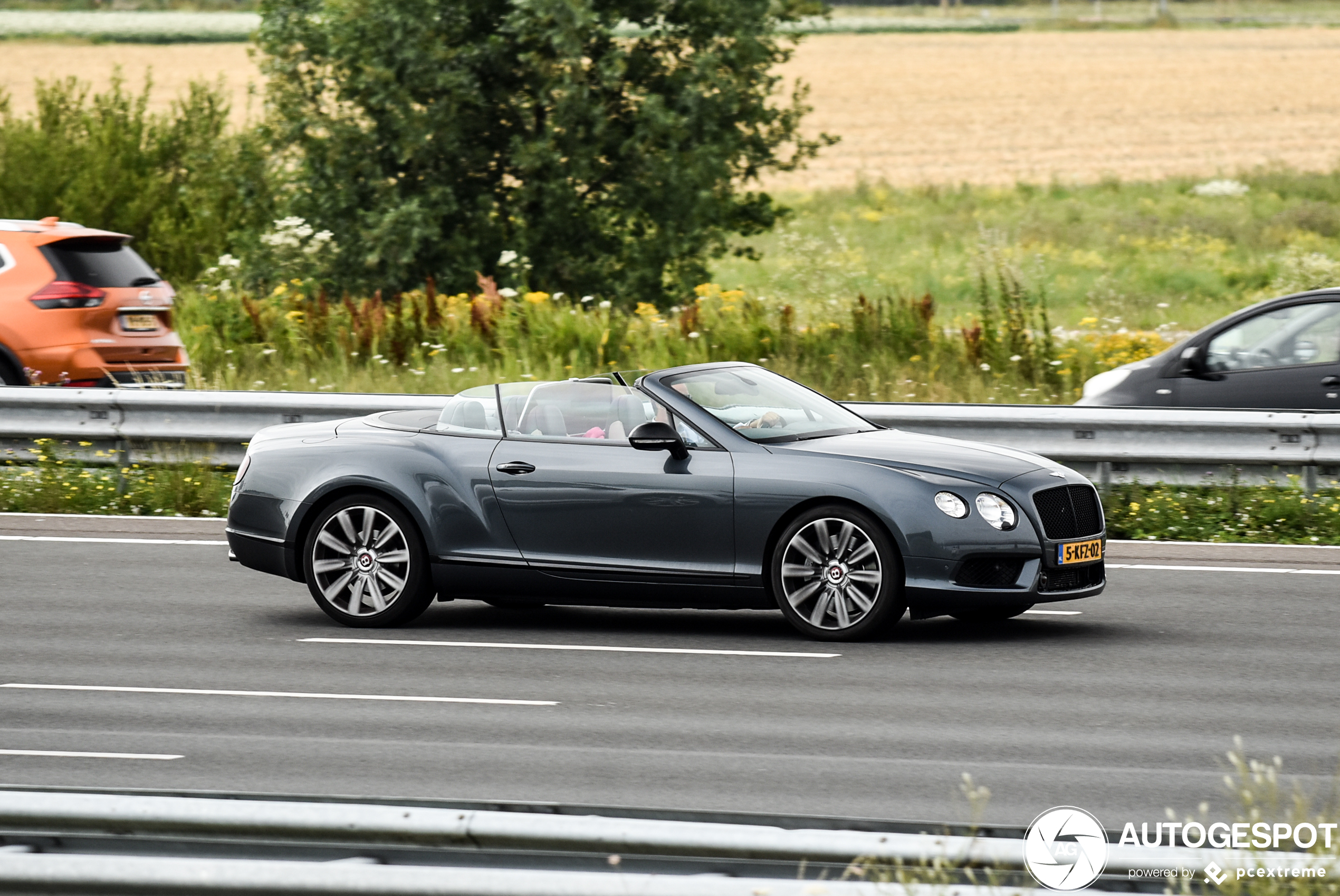 Bentley Continental GTC V8