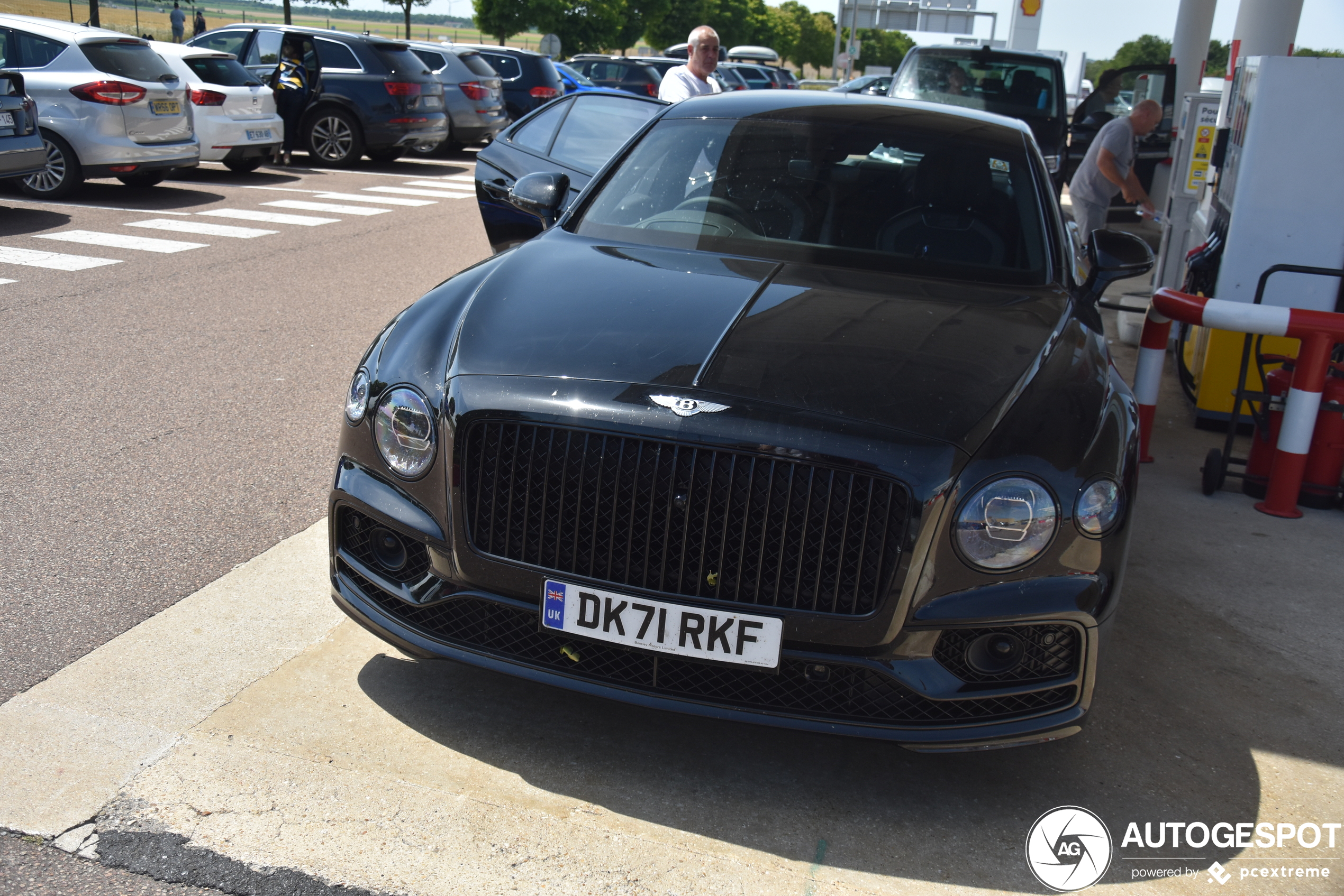 Bentley Flying Spur Hybrid